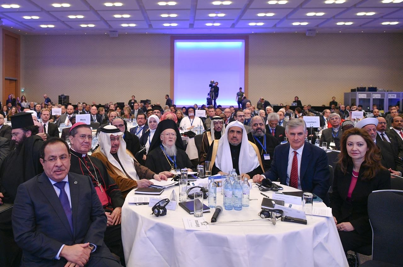 د.العيسى: إشادة عالمية كبيرة في مؤتمر أتباع الأديان والثقافات بمركز الملك سلمان للسلام العالمي