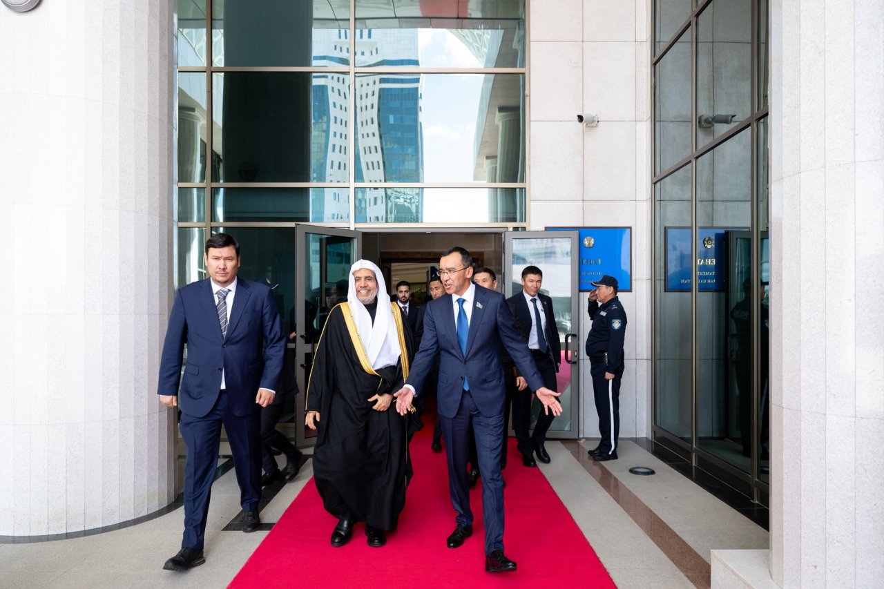 The Parliament of Kazakhstan hosted at its headquarters in the capital, Astana, H.E. Sheikh Dr. Mohammed Al-issa , Secretary-General of the Muslim World League (MWL) and Chairman of the Organization of Muslim Scholars.