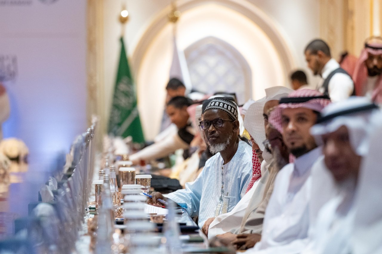 لقطاتٌ من افتتاح معالي الأمين العام رئيس هيئة علماء المسلمين الشيخ د. محمد العيسى، أعمال:"الملتقى الدولي للإعجاز العلمي في القرآن والسنة"، -بعد ظهر اليوم- بمكة المكرمة، وإطلاق: "موسوعة الرابطة للإعجاز العلمي في القرآن والسنة":