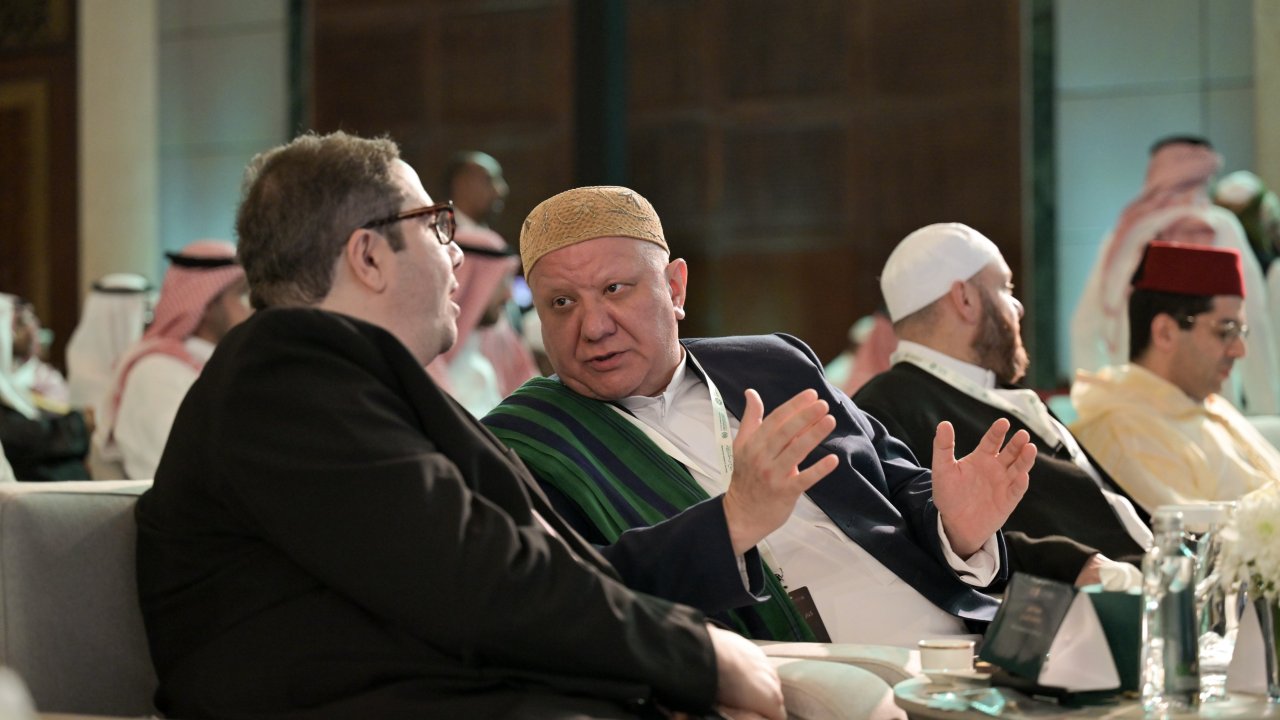 Dalam rangka melayani umat dan memperkuat makna keterikatan iman menuju kiblat yang mempersatukan: Platform digital “Minhaj”, dari Makkah untuk dunia.