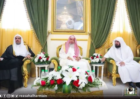 Sheikh Assudais welcomes their Eminences and Excellencies, the President & members of the Muslim World League ‘s Supreme Council