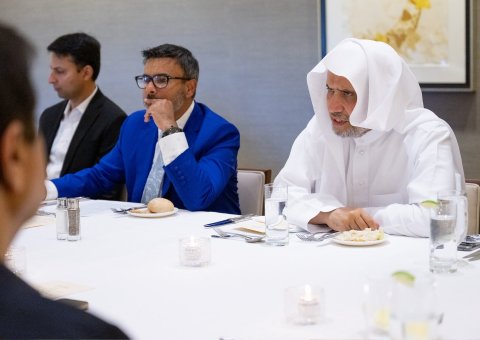Un certain nombre d’entrepreneurs et de chefs d’entreprises de la Silicon Valley ont rencontré le Secrétaire général et Président de l’Organisation des savants musulmans, cheikh Mohammed Alissa.