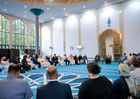 القيادات الإسلامية البريطانية تستقبل الأمين العام لرابطة العالم الإسلامي في المركز الإسلامي في العاصمة لندن