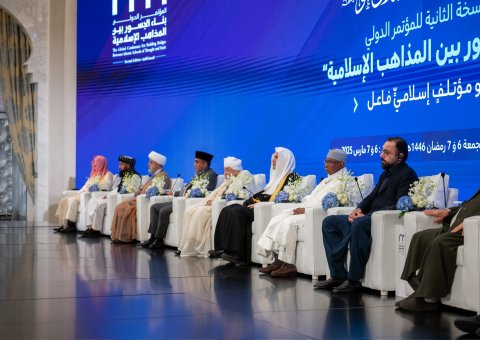 ‏"موسوعةُ المؤتلفِ الفكريِّ الإسلاميِّ": ‏نحو 1800 صفحة، شارك في صياغتها 60 عالمًا شرعيًّا ومفكرًا إسلاميًّا من مختلف المذاهب والمدارس، لتكون مَعلَمًا مُضيئًا في مسيرة وحدة الأمّة