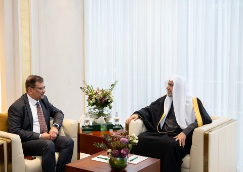 This afternoon in Riyadh, His Excellency Sheikh Dr. Mohammed Alissa, Secretary-General of the Muslim World League (MWL) and Chairman of the Organization of Muslim Scholars, held a meeting in his office with His Excellency Mr. Reza Uddin,