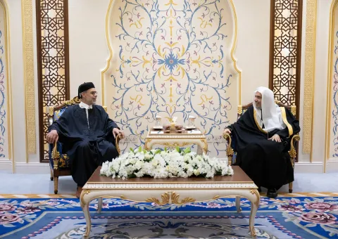 Sheij Mohammed Al-Issa , recibió en La Meca al Ministro del Gobierno  de Libia, Presidente de la Autoridad general de asuntos del Hayy y la Umrah, el Sr. Ali Mohamed Al-Bachir Hamouda