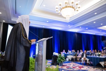 استضافت جامعةُ ديوك الأمريكية الرائدة عالميًّا، محاضرةً لمعالي الأمين العام، رئيس هيئة علماء المسلمين، فضيلة الشيخ د.⁧‫محمد العيسى‬⁩ ⁦‪‬⁩، حول الحضارة الإسلامية ومسيرتها في العلوم والآداب