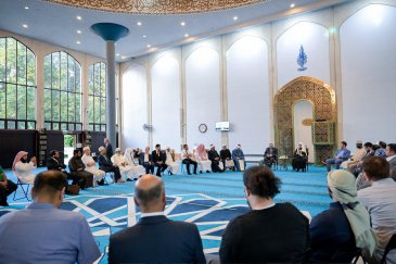 القيادات الإسلامية البريطانية تستقبل الأمين العام لرابطة العالم الإسلامي في المركز الإسلامي في العاصمة لندن