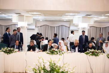 أقام أصحاب السماحة والفضيلة علماء جمهورية باكستان الإسلامية مأدبةَ عشاء، احتفاءً بمعالي الأمين العام، رئيس هيئة علماء المسلمين، فضيلة الشيخ د.⁧‫محمد العيسى‬⁩ ⁦‬⁩، بمناسبة زيارته للعاصمة "إسلام آباد"