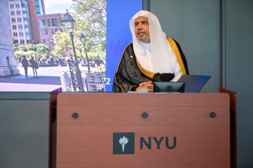 حول "الذكاء الاصطناعي" وخطاب الكراهية في منصات التواصل الاجتماعي:  جامعة نيويورك تستضيف محاضرة وحواراً شاملاً لأمين عام رابطة العالم الإسلامي