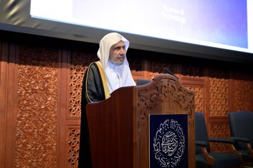 H.E. Sheikh Dr. Mohammed Al-Issa, Secretary-General of the MWL and Chairman of the OMS, delivered a keynote address at the opening of a high-level meeting of the Expert Group at the Oxford Centre for Islamic Studies