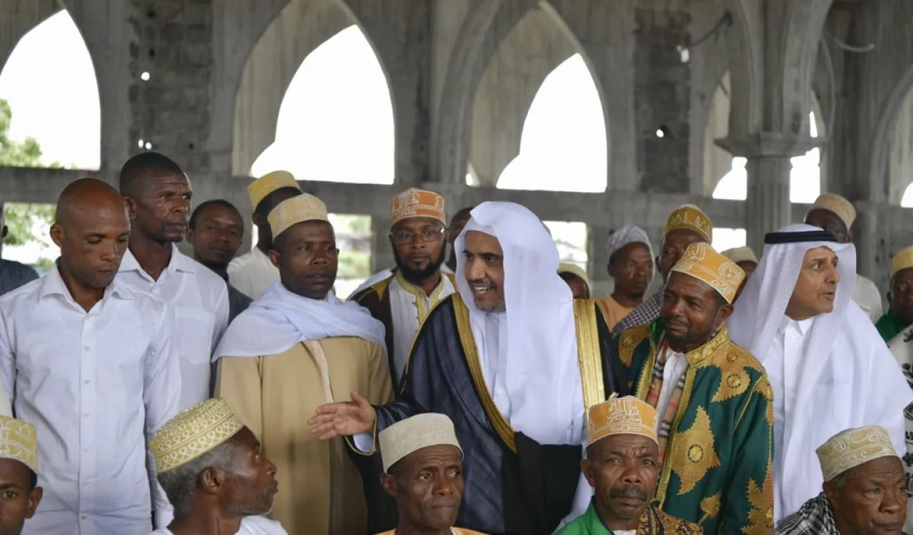لقاء حافل ومتميز لمعالي الأمين العام لرابطة العالم الإسلامي الشيخ د. ⁧محمد العيسى⁩ مع الفعاليات العلمية والمجتمعية في ⁧جزر القمر⁩ .