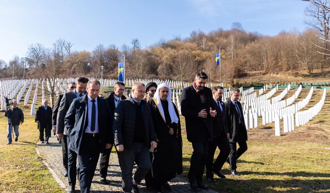 اجتماعى قتل كے متعدد مقامات كے عالمى دورے کے ضمن میں، ڈاکٹر ⁧‫ محمد العيسى‬⁩ نےمذہبى رہنماؤں كى شموليت كے ساتھ اعلى سطحى اسلامى وفد كى قيادت كى