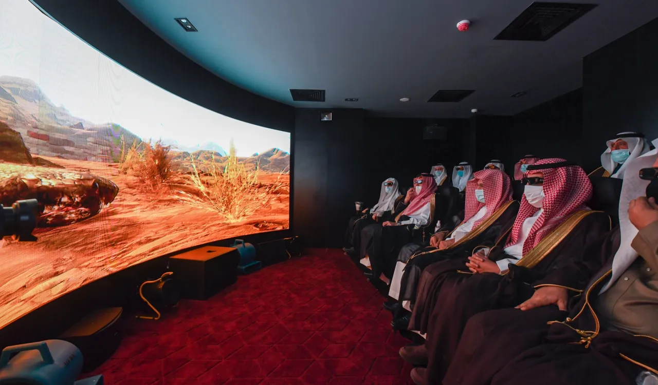 Près de la mosquée du Prophète, a été lancée la marche du musée international sur la tradition prophétique et la civilisation islamique depuis son siège à  Médine; pour transmette la vie du Prophète aux moyens des dernières technologies Vivre La Tradition Prophétique