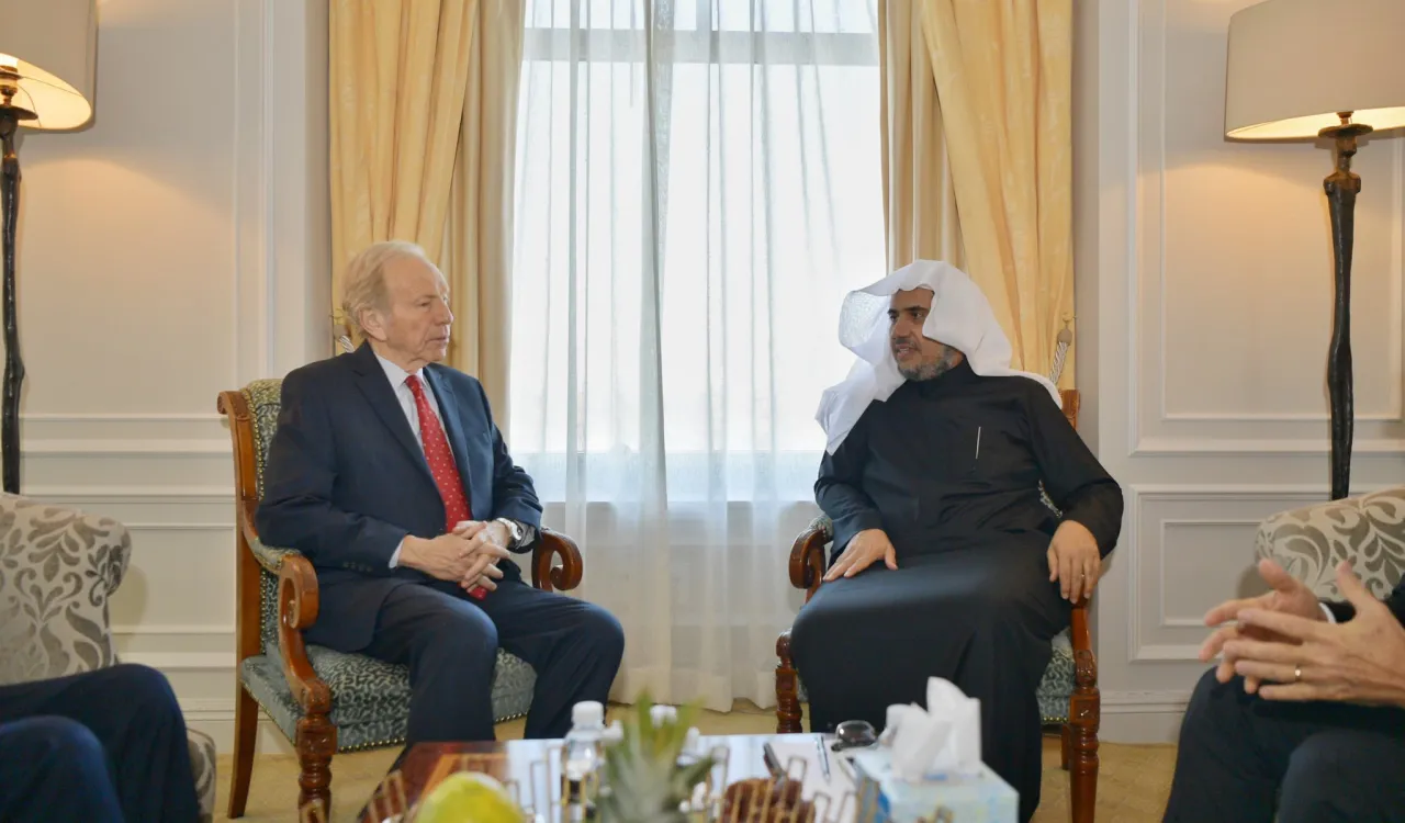 Aux États-Unis Mohammad Alissa reçoit le Sénateur Joseph Lieberman analyste politique ancien président du CNSSN