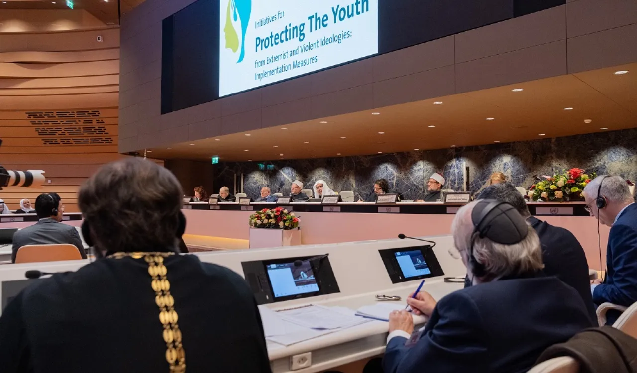 ‏6 جلسات ‏44 متحدث ‏ممثلين من عدة دول  ‏يناقشون في مؤتمر ⁧‫رابطة العالم الإسلامي‬⁩ الذي دشنه معالي الشيخ د. ⁧‫محمد العيسى‬⁩ في ⁧‫الأمم المتحدة