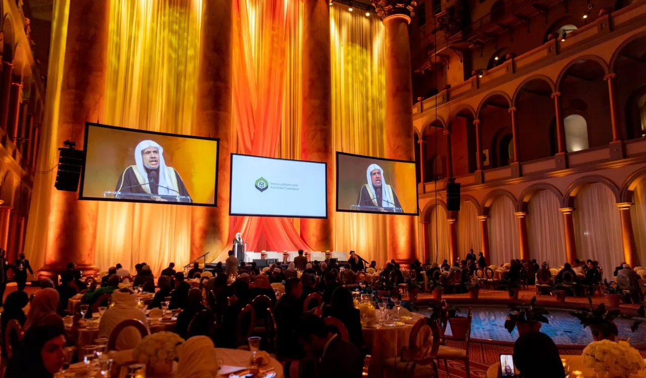 ڈاکٹر محمد العیسی شمالی وجنوبی امریکہ میں اسلامی رہنماؤں کے فورم سے: مجھے خوشی ہورہی ہےکہ امریکہ میں مسلم کمیونٹی بقائے باہمی اورہم آہنگی کے قومی ماڈل کے ساتھ بھائی چارے،مفاہمت اورتعاون کے ذریعے متحد ہیں