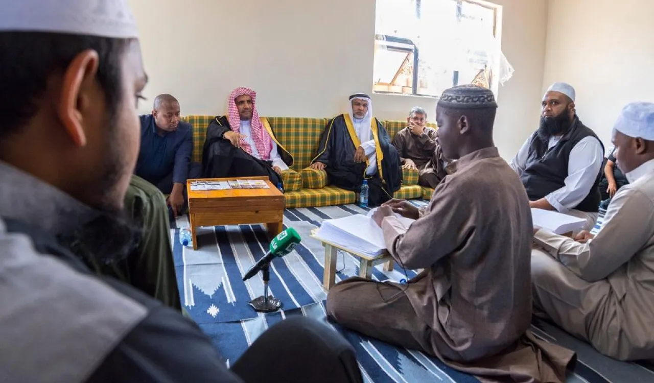 للمكفوفين من حفظة القرآن الكريم‬⁩ (اهتمام خاص)، حيث نتشرف بعشرات الآلاف من الحفاظ.