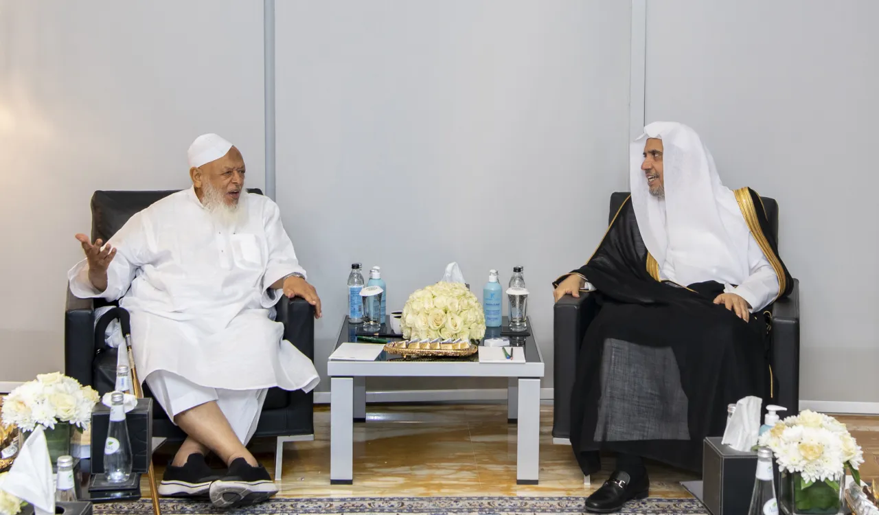 سیکرٹری جنرل اور چیئرمین مسلم علماء کونسل شیخ ڈاکٹر محمد العيسى نے جمعیت علمائے ہند کے صدر شیخ ارشد مدنی اور ان کے ہمراہ وفد کا استقبال کیا