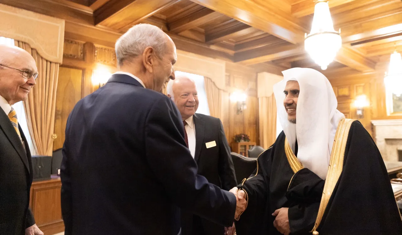 ‏"بدعوة رسمية" زار معالي الشيخ د ⁧‫محمد العيسى‬⁩ مقر رئاسة طائفة المورمن بولاية يوتا الأمريكية