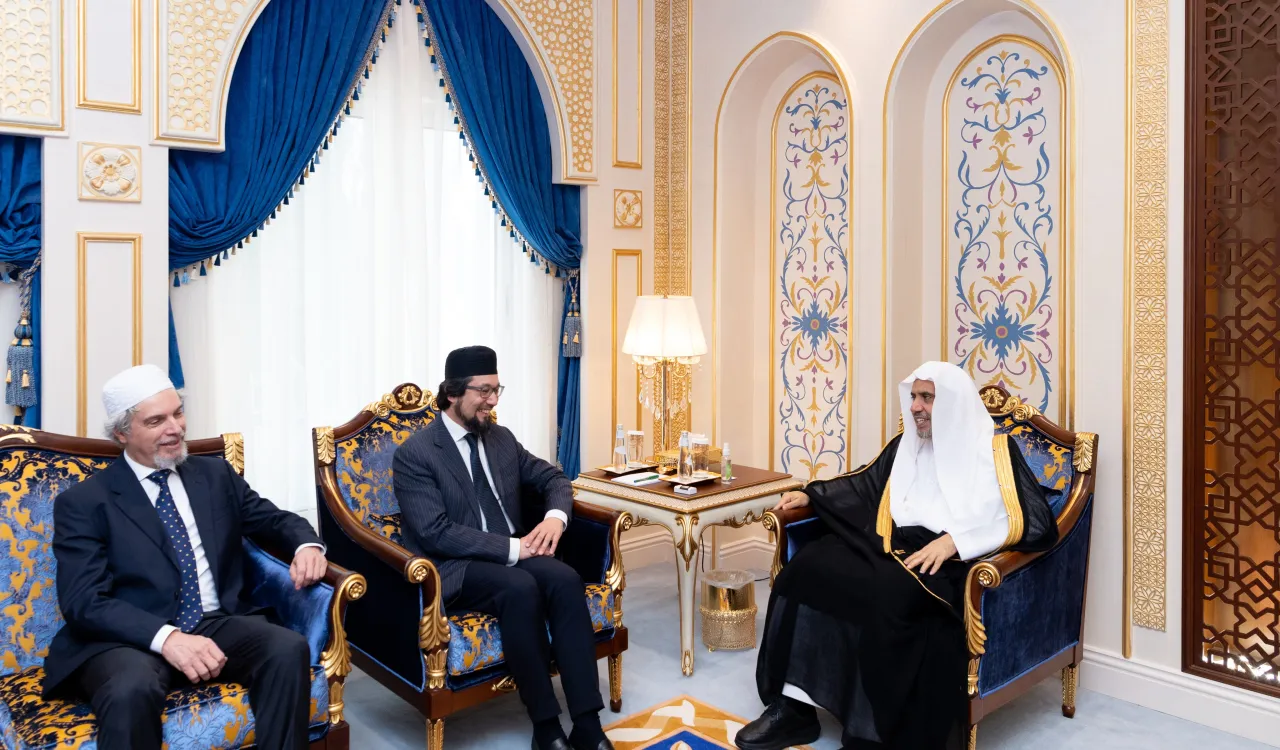 التقى معالي الأمين العام، رئيس هيئة علماء المسلمين، فضيلة الشيخ د. ⁧‫محمد العيسى‬⁩ ⁦‪‬⁩، فضيلة الشيخ يحيى بلفتشيني، قائد منظمة "كوريز الإيطالية"، رئيس مجلس التعاون الإسلامي في أوروبا