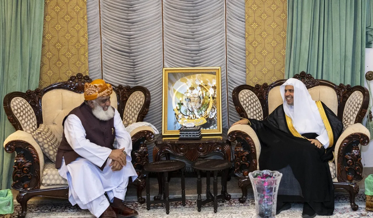 Dr. Al-Issa Meets Maulana Fazl-ur-Rehman, President of the Assembly of Islamic Clerics