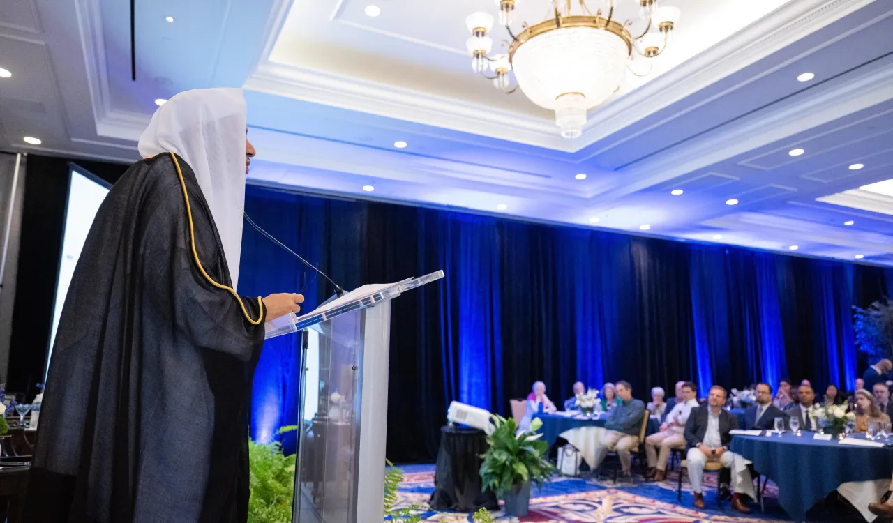 استضافتْ جامعةُ ديوك الأمريكية الرائدة عالميًّا، محاضرةً لمعالي الأمين العام لرابطة العالم الإسلامي، رئيس هيئة علماء المسلمين، فضيلة الشيخ الدكتور محمد بن عبدالكريم العيسى‬⁩، حول الحضارة الإسلامية ومسيرتها في العلوم والآداب