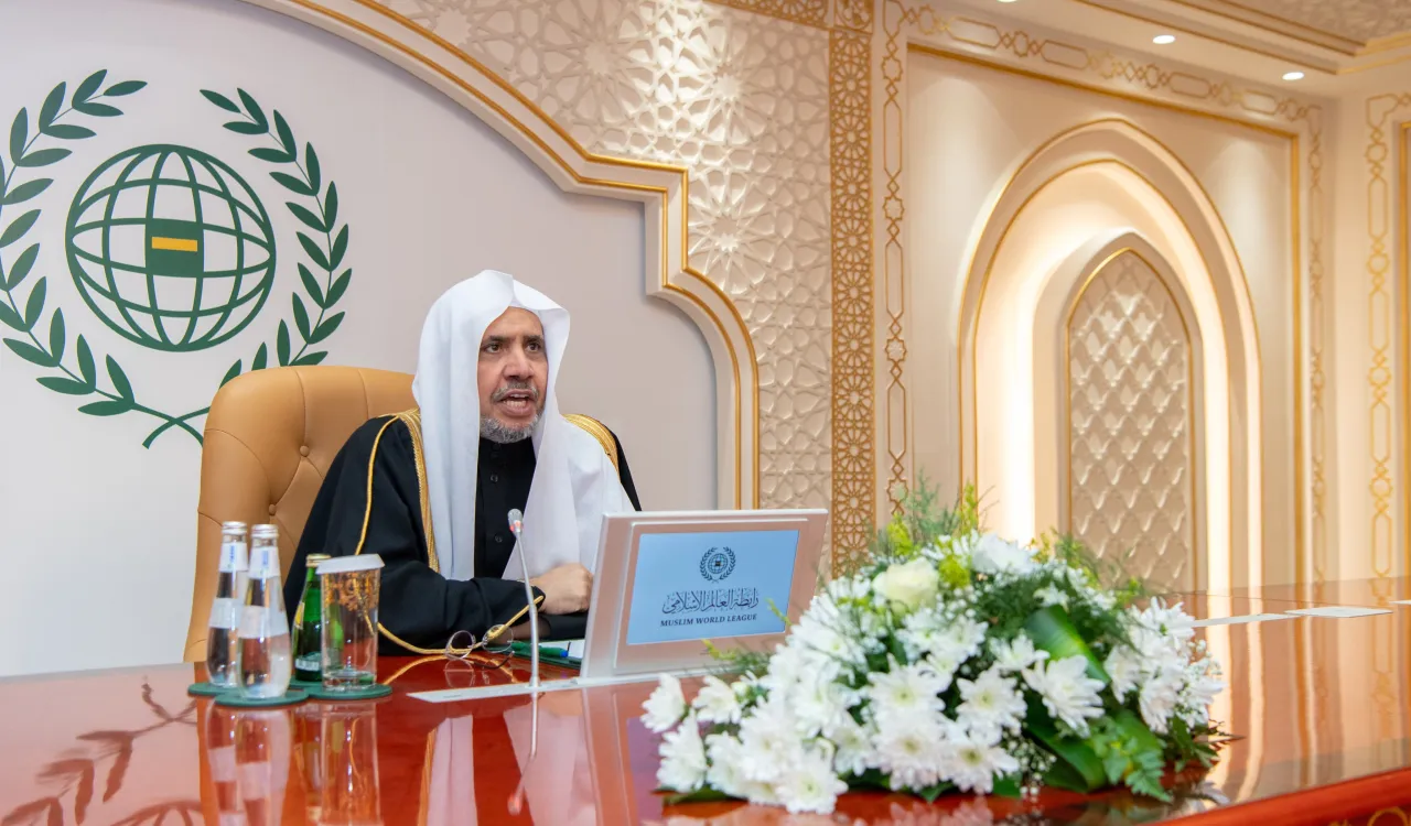 سیکرٹری جنرل رابطہ اور چیئرمین مسلم علماء کونسل عزت مآب شیخ ڈاکٹر محمد العیسی نے یورپ کے جامعات میں زیرتعلیم مسلم اقلیتوں سے تعلق رکھنے والے طلبہ  کے ایک وفد سے خطاب کیا