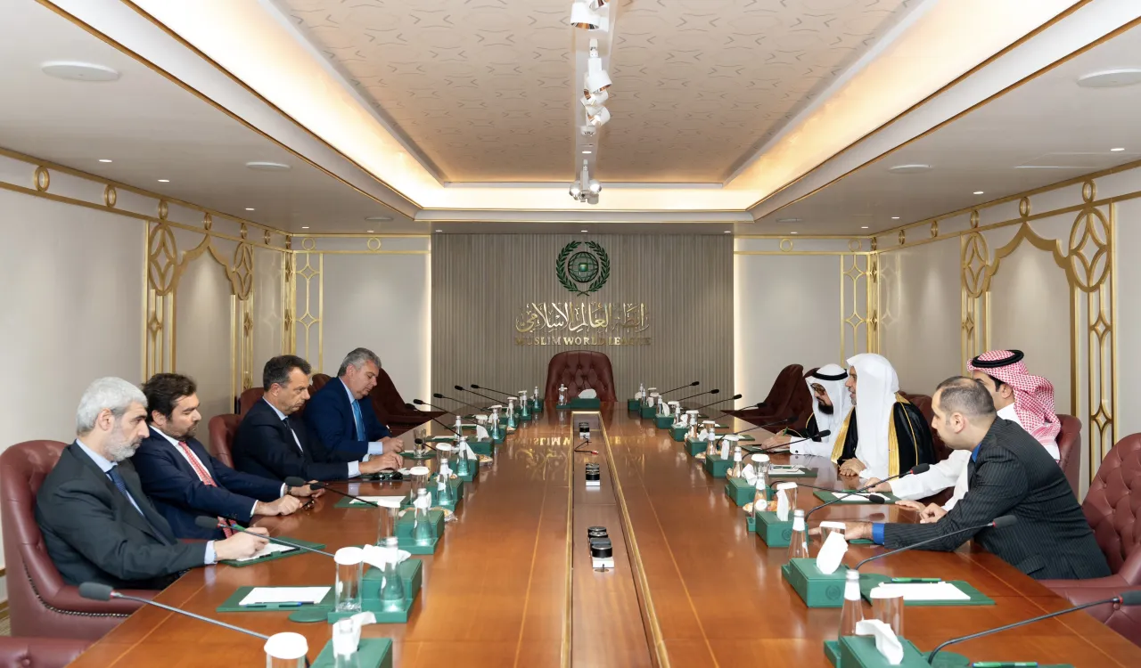 Earlier today, in his office in Riyadh, His Excellency Sheikh Dr. Mohammed Alissa met with a high-level delegation from the Italian Senate and Parliament, led by Senator Marco Scurria.
