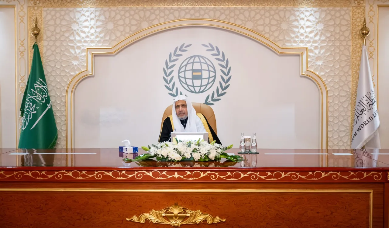 رابطة العالم الإسلامي‬⁩ تكرِّمُ نخبةً من كبار الأطبّاء والجرَّاحين العالميّين، شركاء المبادرات الطبِّيَّة للرابطة، وتحتفي بأبنائها المتفوِّقين من الأيتام