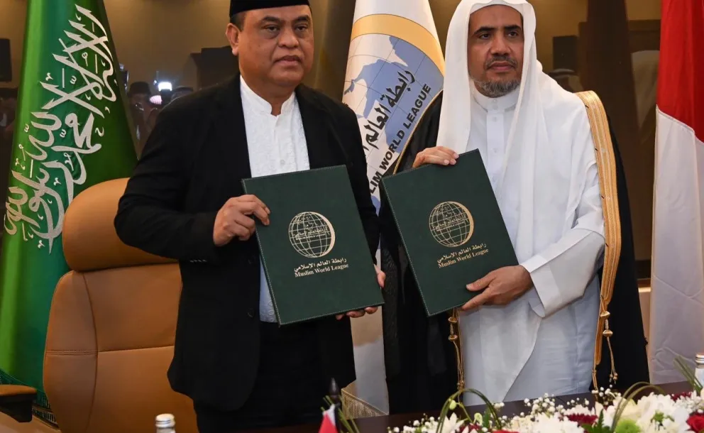 Le Gouvernement indonésien demande à la Ligue Islamique Mondiale de créer « un musée sur la vie du Prophète et la civilisation islamique ». L’accord a été signé à Jeddah entre le D.Mohammad Alissa et le Ministre indonésien des affaires civiles.