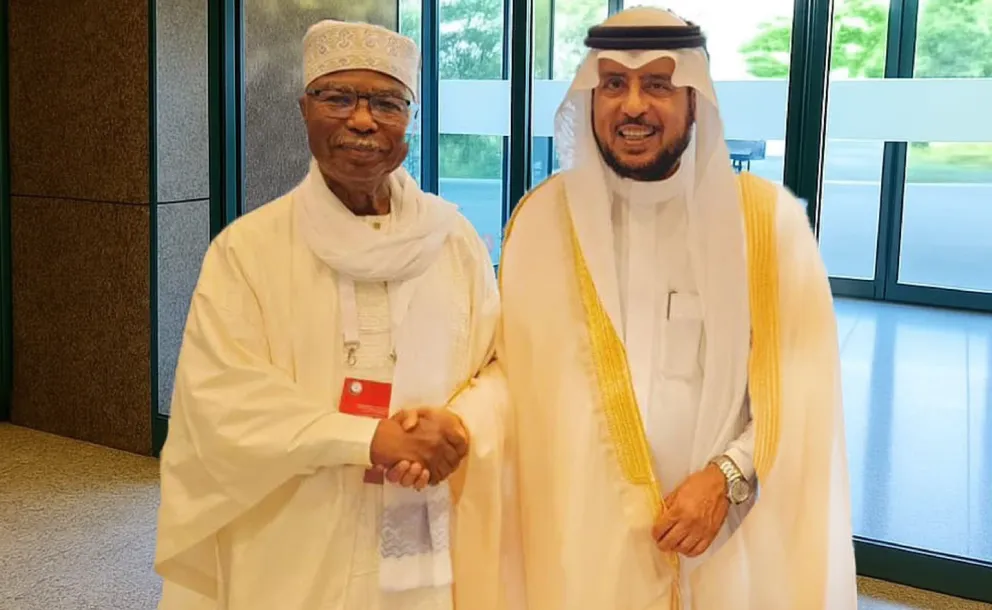 En representación de la LigadelMundoIslamico , el Secretario general adjunto, el Dr. Abdulrahman Al-Zaid
