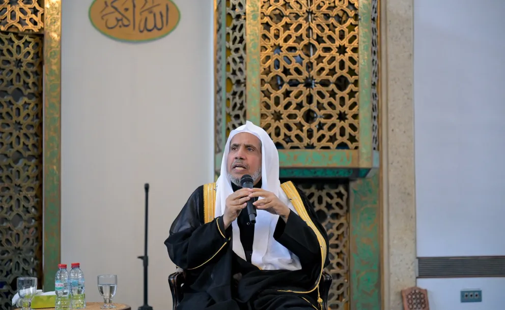 Le Centre Islamique de Londres, capitale du Royaume-Uni, a accueilli une rencontre élargie entre le Secrétaire général et Président de l’Organisation des savants musulmans, cheikh Mohammed Alissa, et les responsables musulmans de tout le Royaume-Uni
