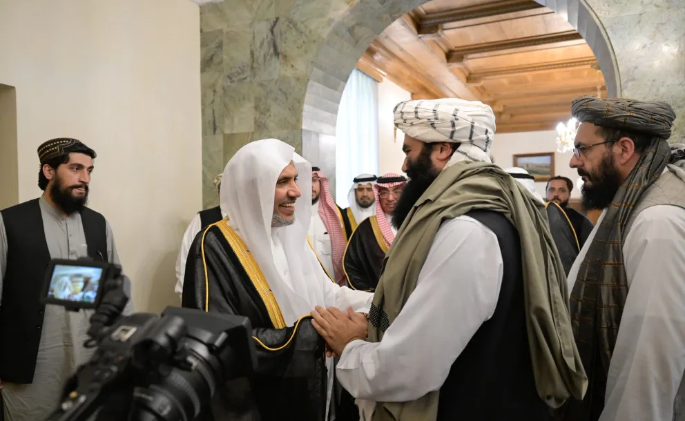 Le Secrétaire général, Président de l’Organisation des savants musulmans, cheikh Mohammed Al-Issa, a rencontré le ministre de l’Intérieur afghan, Khalifa Sirajuddin Haqqani, au palais « Shahar Shanar »