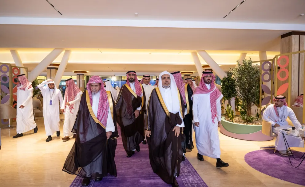 Scenes from the visit of H.E. Sheikh Dr. Mohammed Alissa, to the King Abdulaziz Foundation pavilion