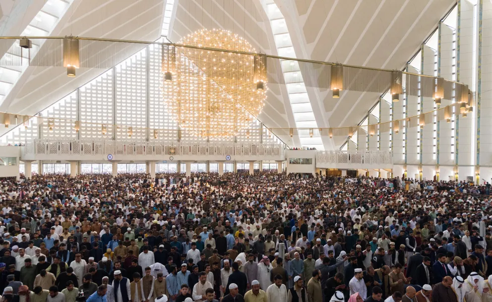 Yang Mulia Syekh Dr. Mohammed Alissa, dari mimbar Masjid Raja Faisal di Pakistan, menegaskan bahwa: Setiap Muslim bangga dengan agamanya, tetapi kebanggaan yang sebenarnya dibuktikan dengan tindakan