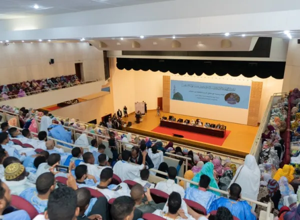 أكبرُ تجمع علمائي إسلامي إفريقي يبرز القيم الأخلاقية في السيرة النبوية بحضور ومشاركة رئيسية لمعالي الأمين العام رئيس هيئة علماء المسلمين الشيخ د. محمد العيسى‬⁩ وعلماء 50 دولةً في طليعتهم المفتون وكبار العلماء والوزراء في الدول الإسلامية