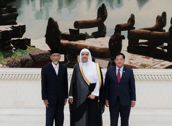 Au Cambodge MohammadAlissa rencontre Othmane Hassan le Ministre principal avec le grand mufti