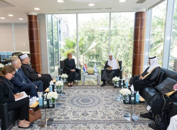 Mohammad Alissa a rencontré à Riyad, l’ancienne présidente de la Croatie et militante pour la paix mondiale Mme Kolinda Grabar