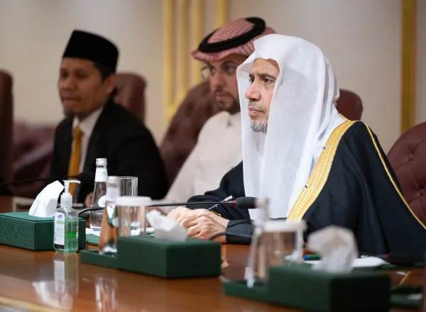 استقبل معالي الأمين العام، رئيس هيئة علماء المسلمين، الشيخ د.⁧‫محمد العيسى‬⁩ ⁦‪‬⁩، وفدَ الرئاسة المركزية للجمعية المحمدية في جمهورية إندونيسيا، برئاسة فضيلة الرئيس العام للجمعية، الشيخ الدكتور حيدر ناصر