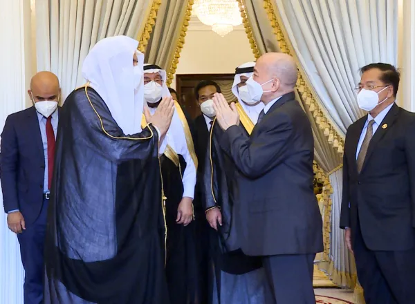 Le Roi du Cambodge Norodom Sihamoni reçoit Mohammad Alissa