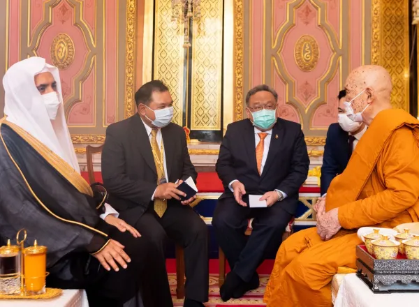 القيادات الإسلامية في دول جنوب شرق آسيا تنوه بزيارة الرابطة لتايلاند وباللقاء المثمر الذي جمعها برأس القيادة البوذية