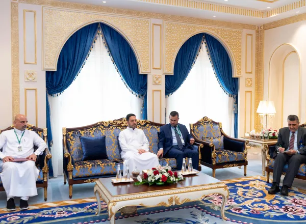 Au siège de la LIM à La Mecque, Mohammad Alissa a reçu le Ministre irakien du Hajj, cheikh Sami Omran Musa Al-Masoudi pour discuter des perspectives de coopération