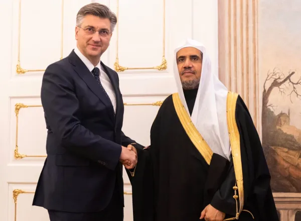 الرئيسة الكرواتية تستقبل د.العيسى.. وتشيد بجهود الرابطة الدولية