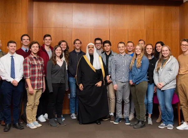 Le D.Mohammad Alissa s'est adressé aux étudiants de at BYU Kennedy Ctr à Utah sur l'importance de renforcer la tolérance la compréhension et la collaboration entre les religions. Les étudiants sont une force puissante pour la paix et le changement. LIM Utah.