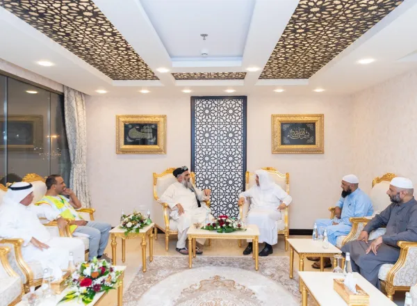 مقامات مقدسہ  میں  دنیا بھر سے حجاج کرام کی نئے سرے سے آمد پر مبارکباد اور امسال خطبۂ حج کے مندرجات کی ستائش رابطہ عالم اسلامی کے سیکرٹری جنرل  نے عالم اسلام کے نامور علمائے کرام ومفتیان عظام اور مذہبی رہنماؤں کا استقبال کیا
