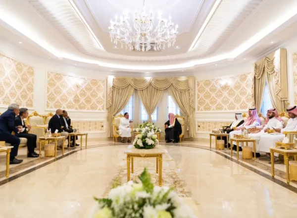 Mohammad Alissa a reçu à son domicile à La Mecque le Premier Ministre malaisien M. Anwar Ibrahim, le ministre malaisien des Affaires étrangères et le ministre des Communications