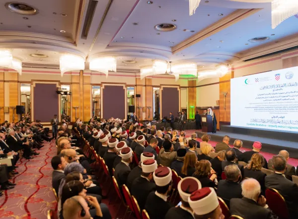 Les sessions du congrès « La fraternité humaine pour promouvoir la sécurité et la paix » organisé par la LIM regroupent en Croatie différents responsables religieux, intellectuels, universitaires et politiques.