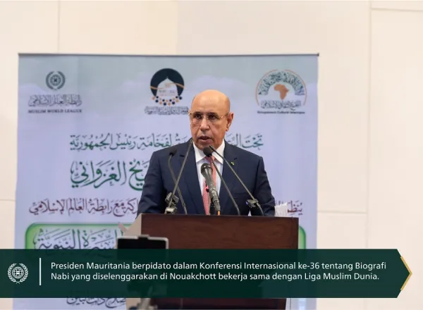 Yang Mulia Presiden Mauritania, Tuan Mohamed Ould Ghazouani, didampingi oleh Yang Mulia Sekretaris Jenderal LMD, Ketua Asosiasi Ulama Muslim, Syekh Dr.Mohammed Al-issa