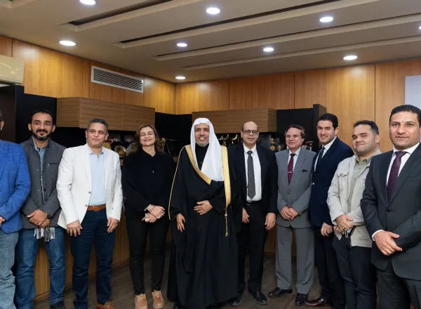 Dans le cadre de sa visite en Egypte, et en présence du Président du Conseil d'Administration et du Rédacteur en Chef :
